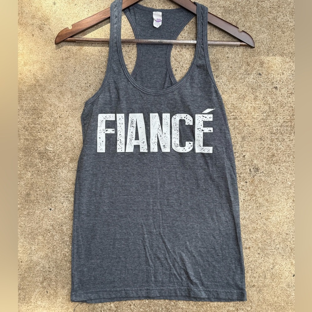 Fiancé tank top 💍